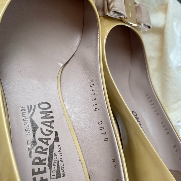 Salvatore Ferragamo pump - Picture 2 of 7